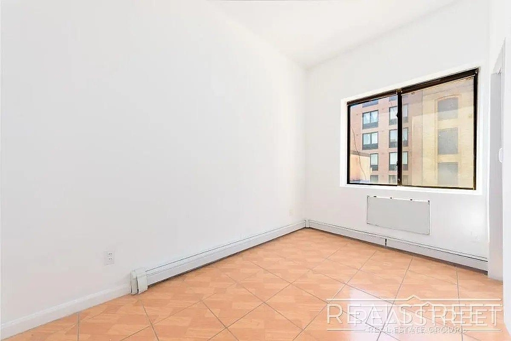 39 Debevoise Street - Photo 3