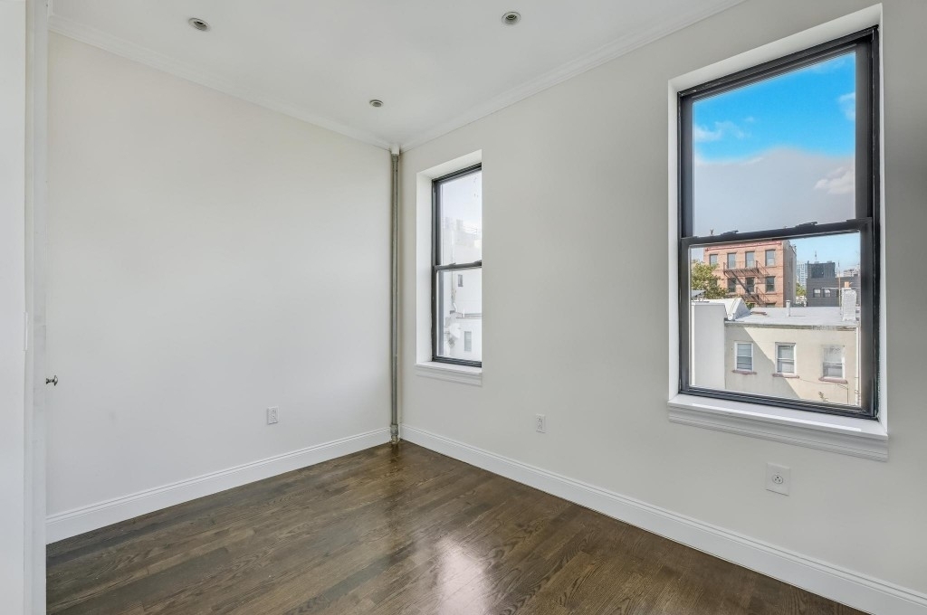 329 Union Street - Photo 2