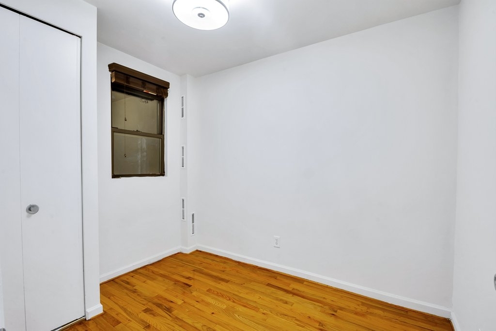 West 49th Street - Photo 3