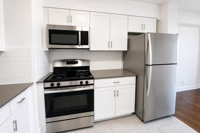 3333 Broadway - Photo 8