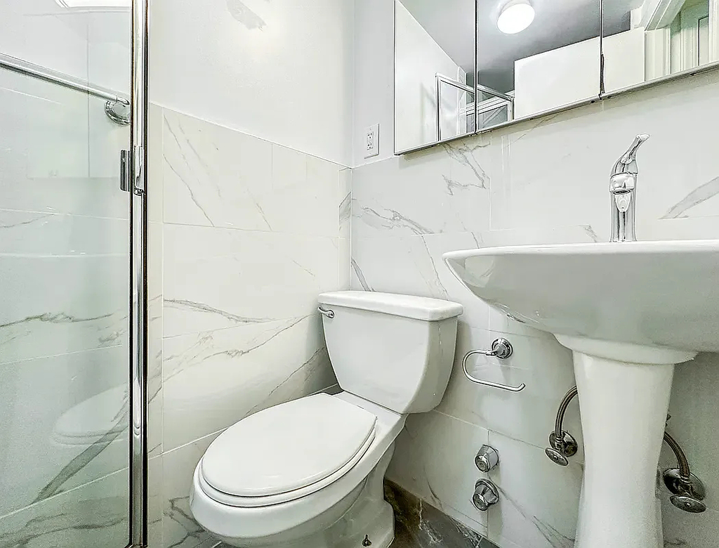 210 East 83rd Street, New York, NY 10028 - Photo 9