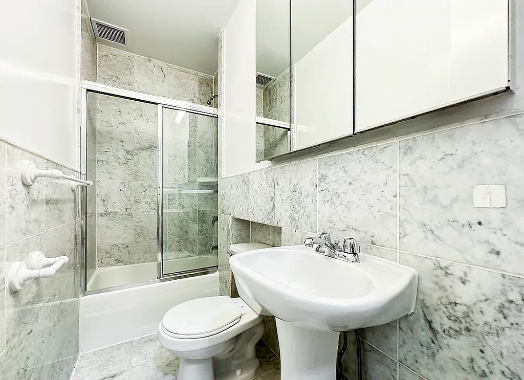 210 East 83rd Street, New York, NY 10028 - Photo 7