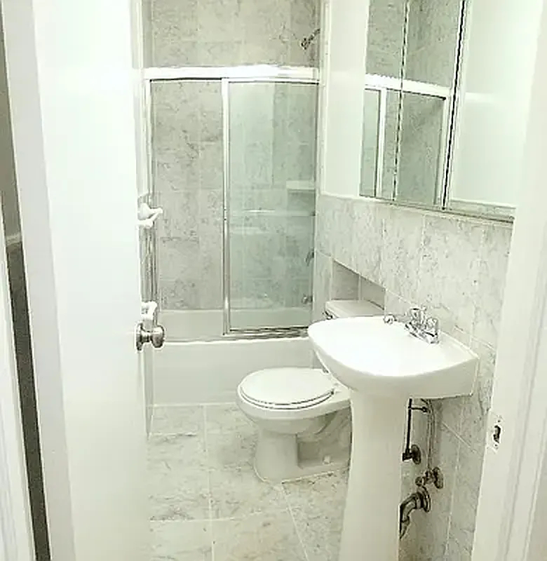 210 East 83rd Street, New York, NY 10028 - Photo 6