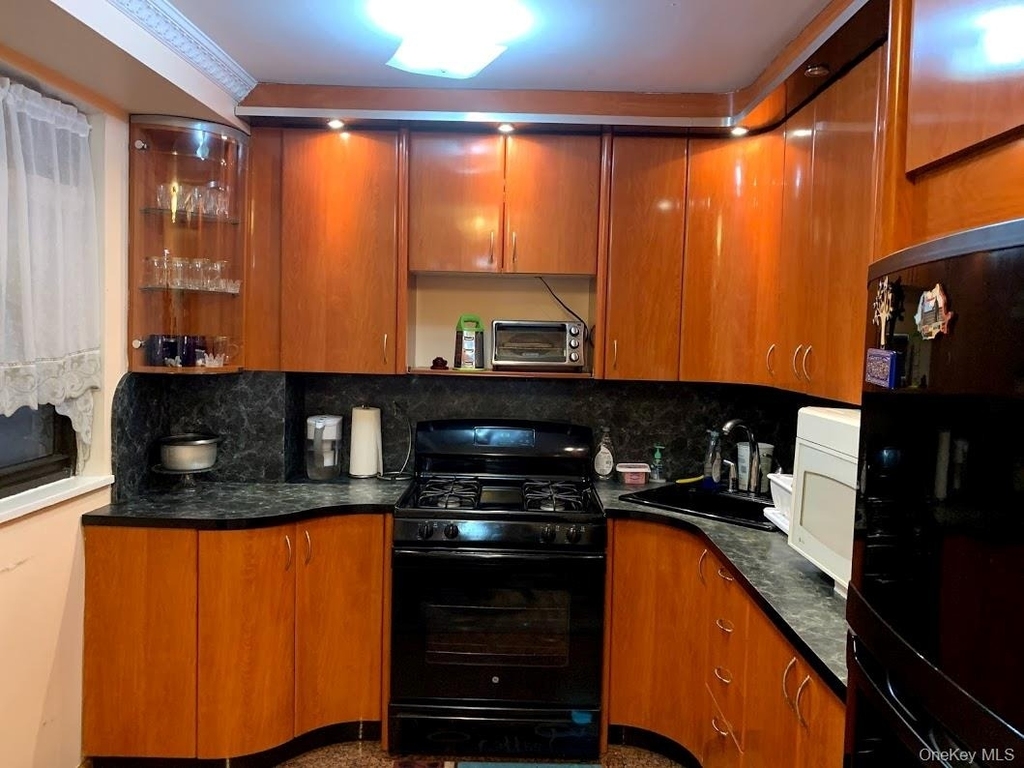 61-35 98th Street - Photo 2