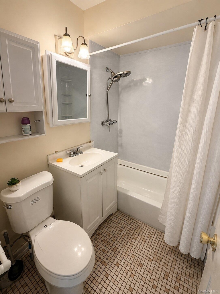 214-13 46 Road - Photo 4