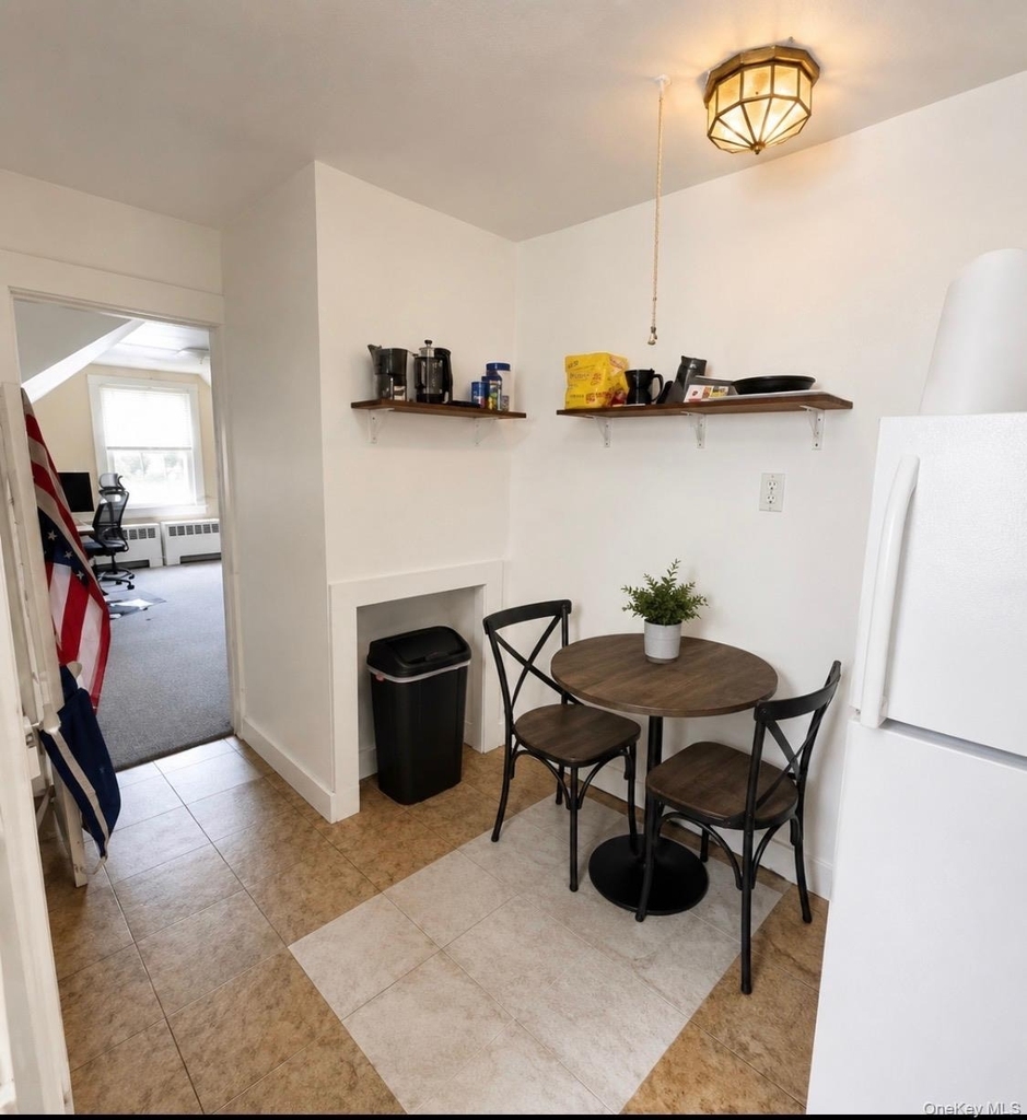 7 Sweezy Avenue - Photo 5