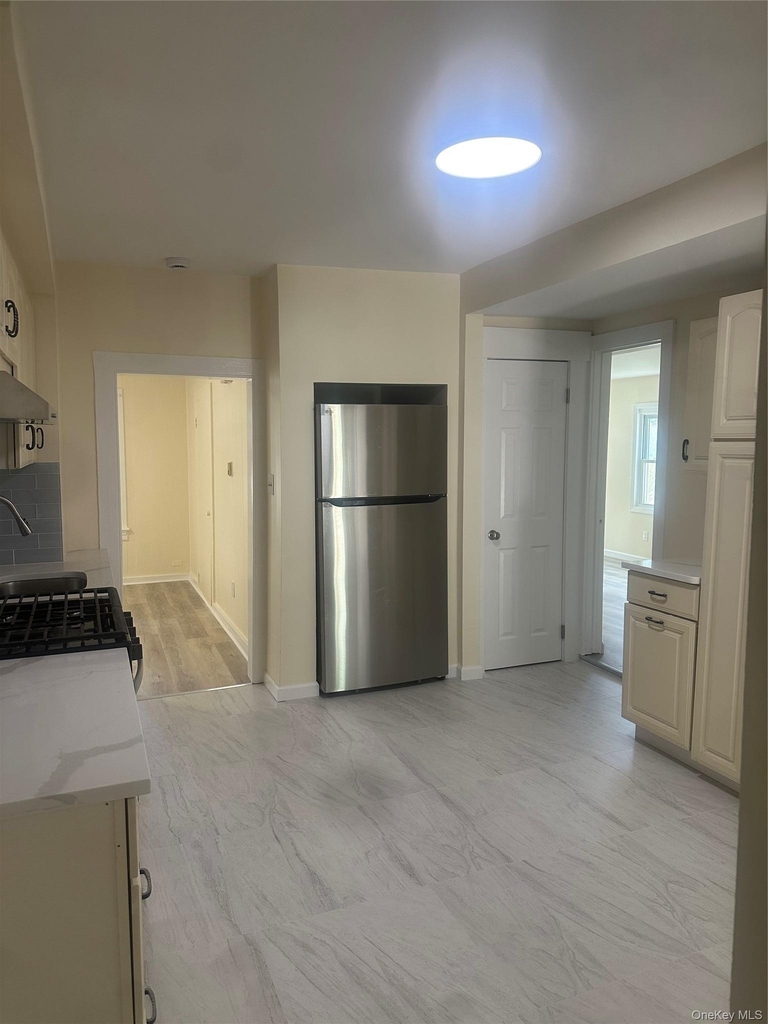 16 N Main St Unit #1 - Photo 4