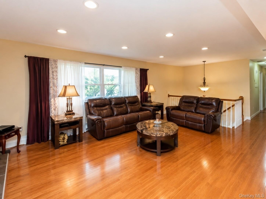 10 Roe Circle - Photo 1