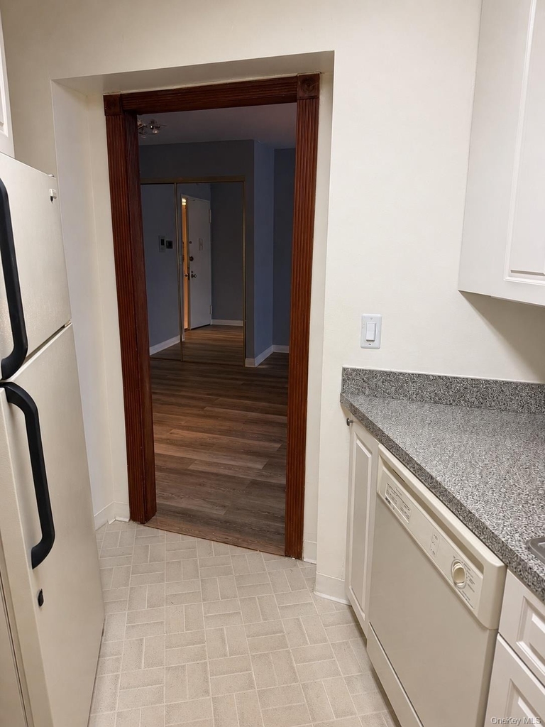 2 Bay Club Drive - Photo 4