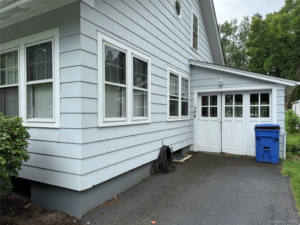 15 Tusten Avenue - Photo 1