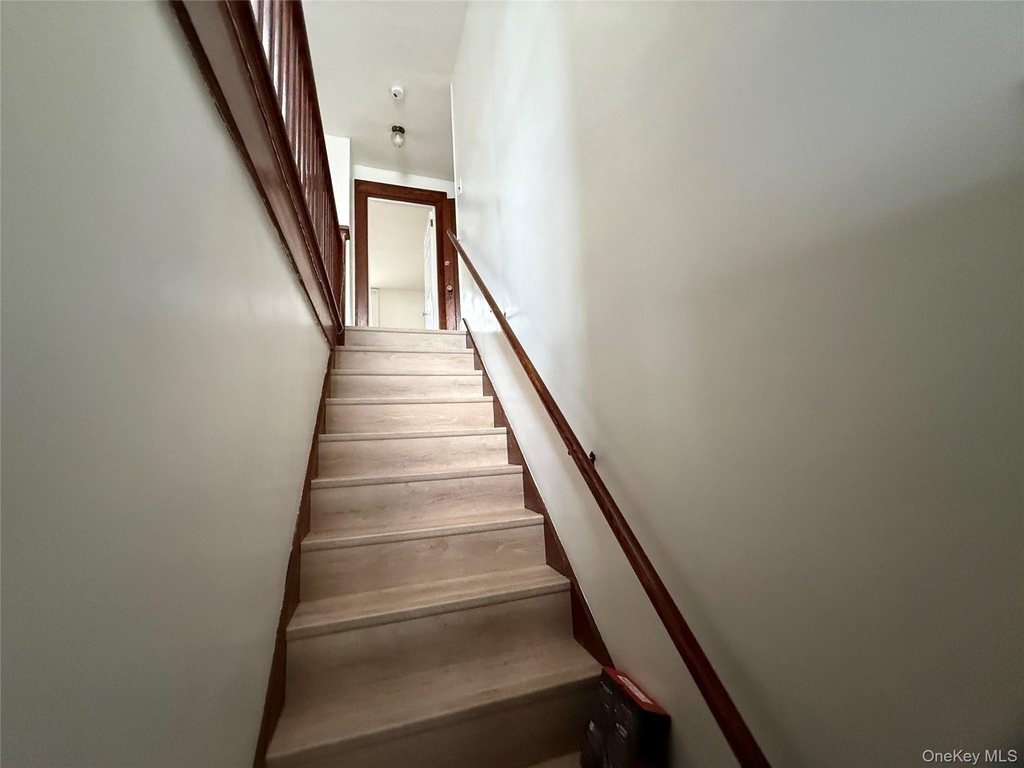 15 Tusten Avenue - Photo 4
