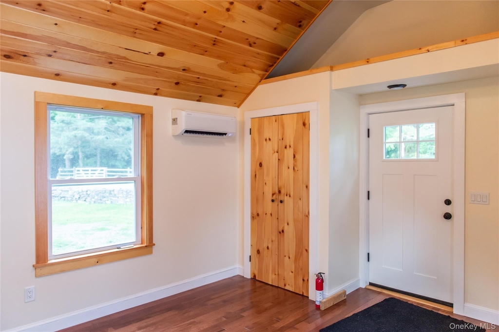449 N Quaker Lane - Photo 2