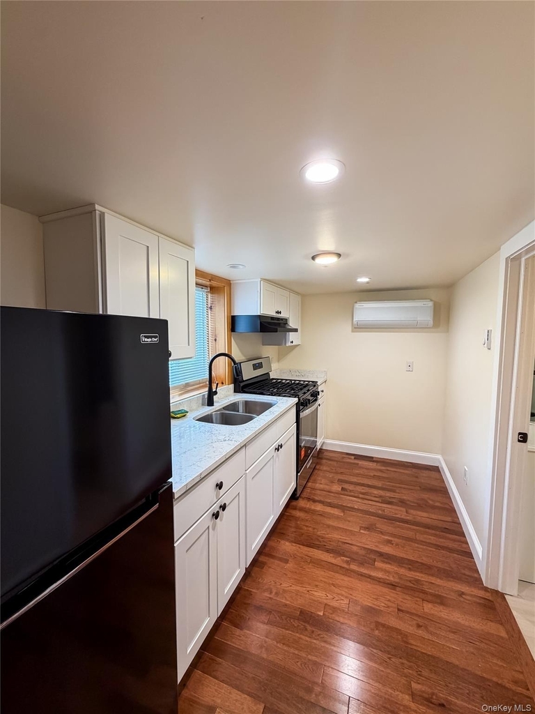 449 N Quaker Lane - Photo 5