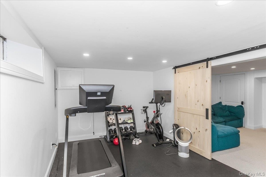 1214 Maple Avenue - Photo 24