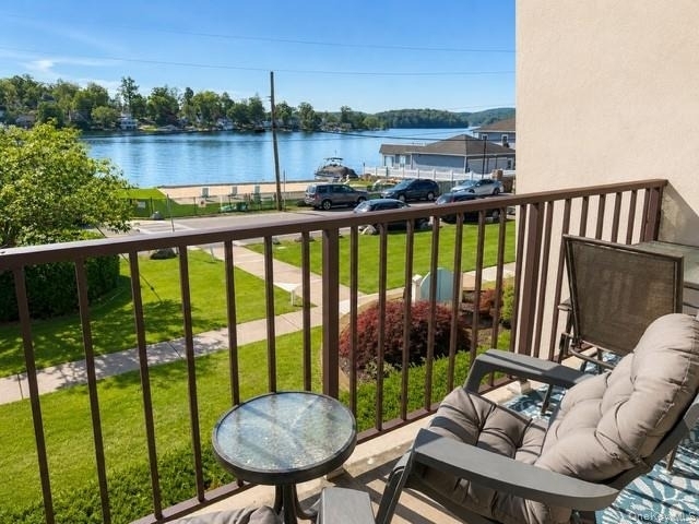 141 E Lake Boulevard - Photo 1