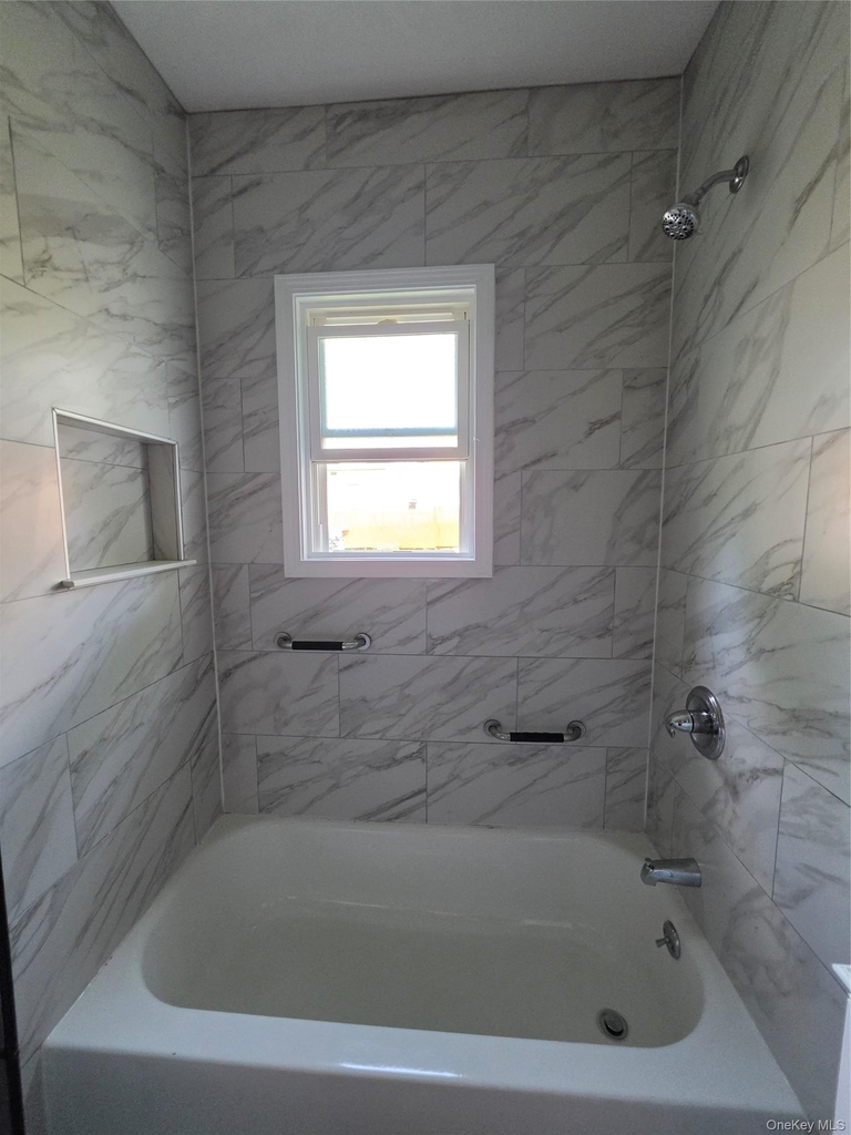 11 White Plains Avenue - Photo 9