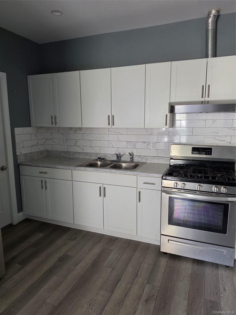 11 White Plains Avenue - Photo 4