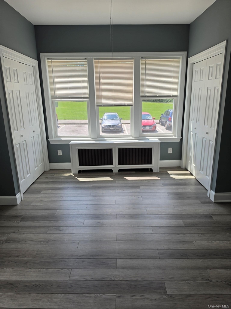 11 White Plains Avenue - Photo 11