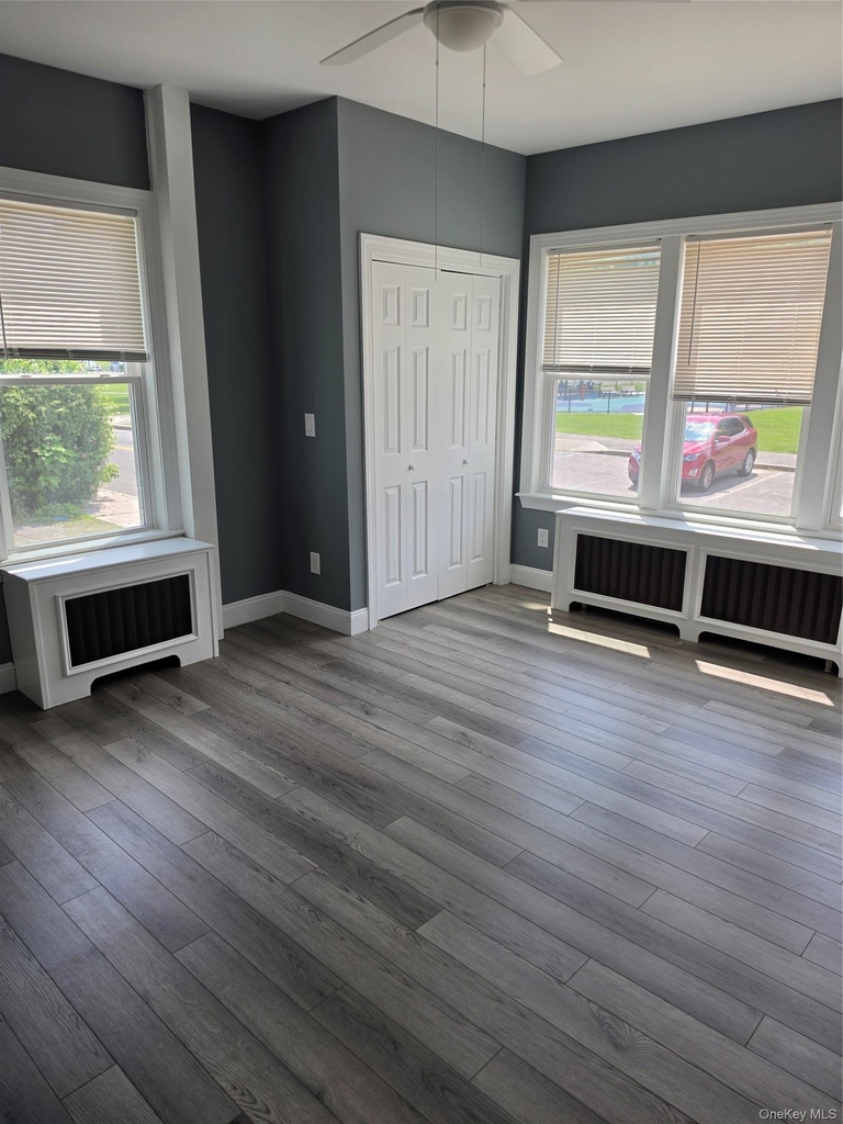 11 White Plains Avenue - Photo 12