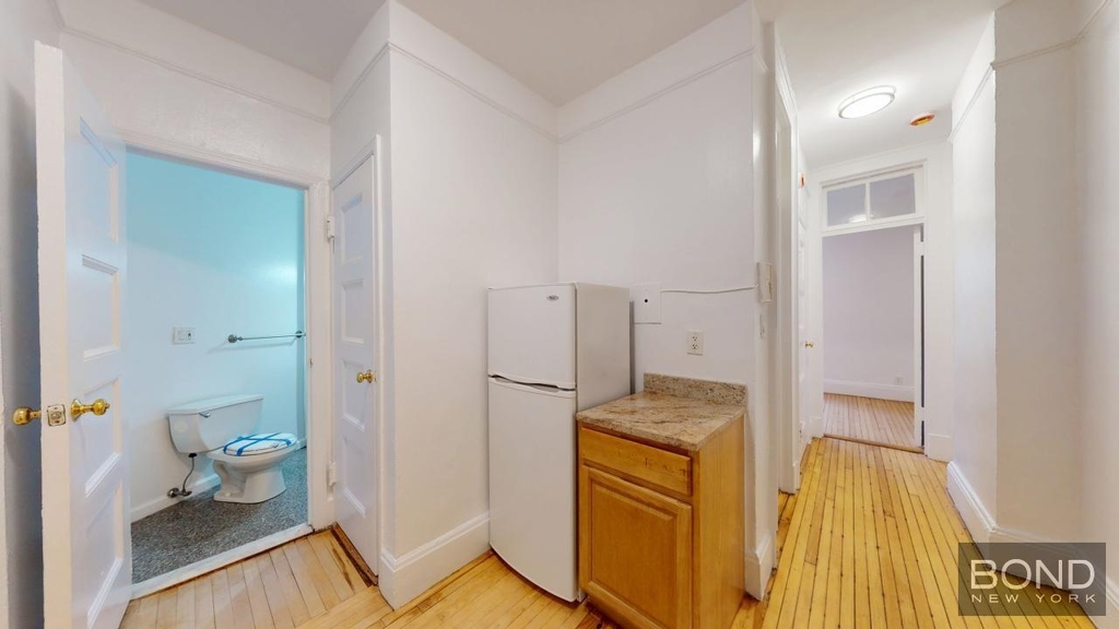 292 Riverside Drive - Photo 2