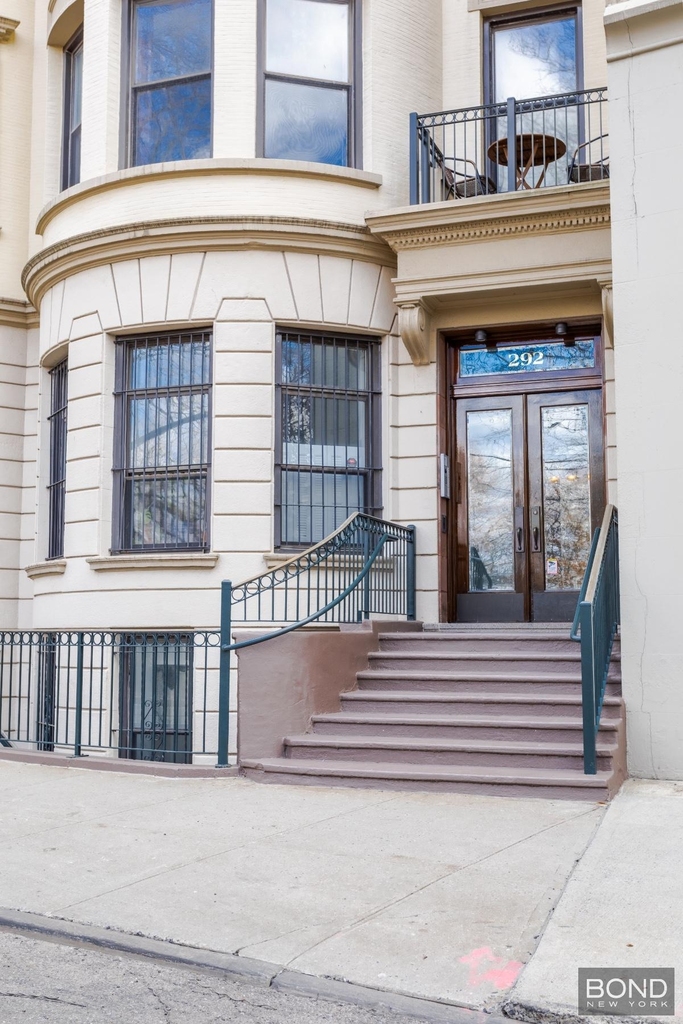 292 Riverside Drive - Photo 0