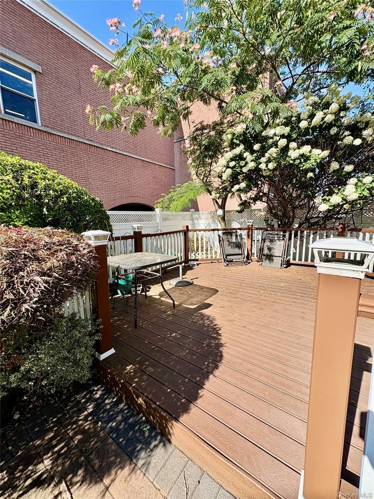 14 Madison Avenue - Photo 10