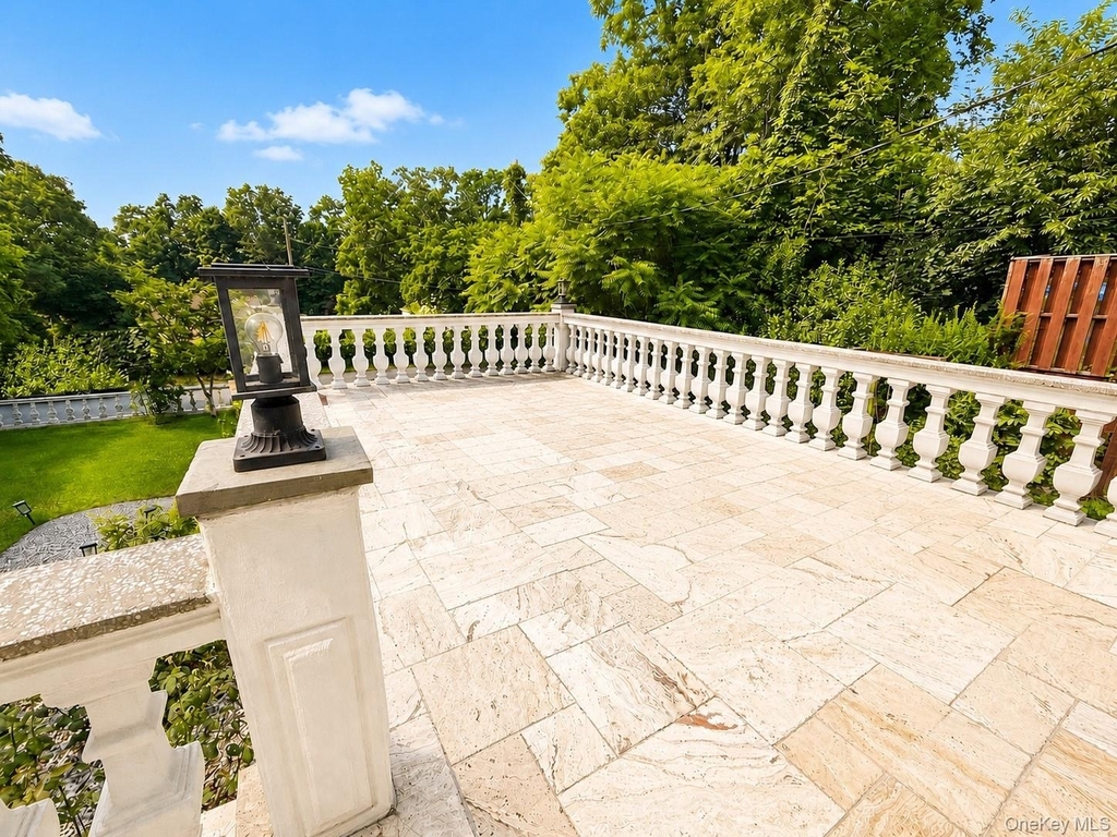 4 Hickory Drive - Photo 4