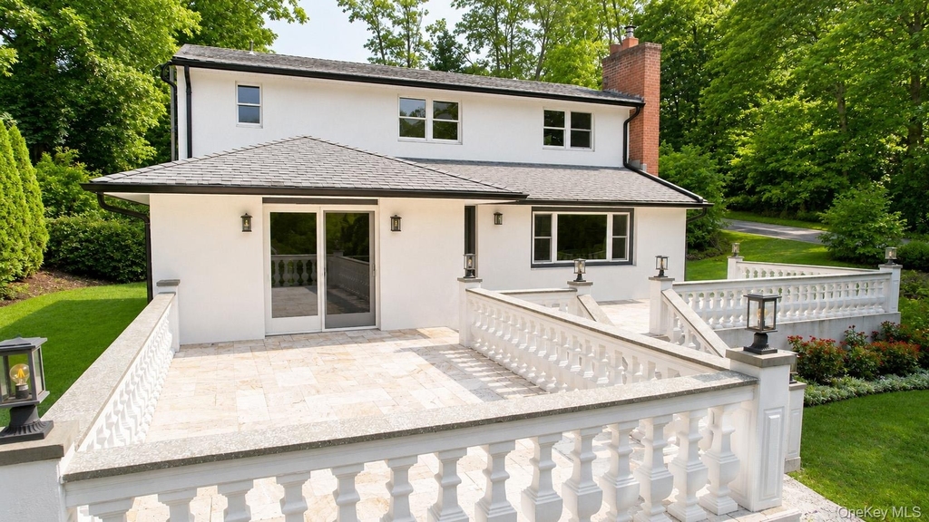 4 Hickory Drive - Photo 0