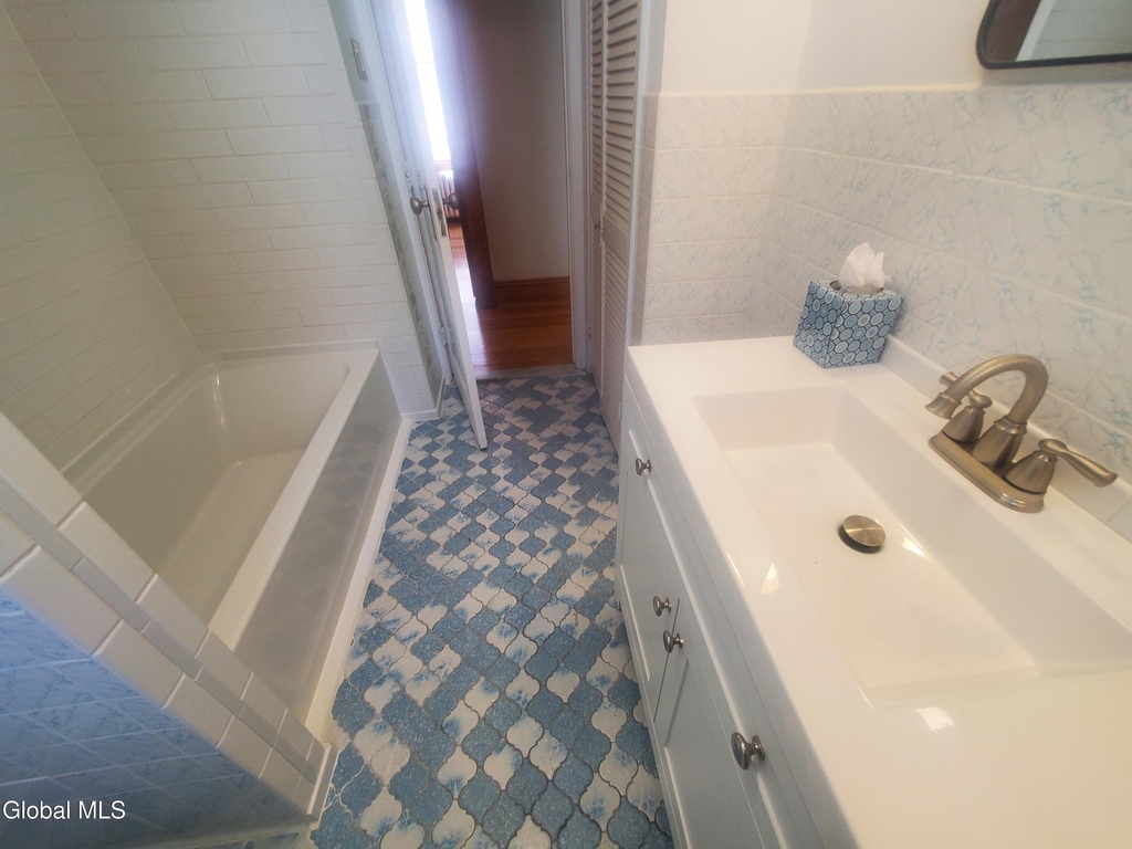 38 Summit Avenue - Photo 18