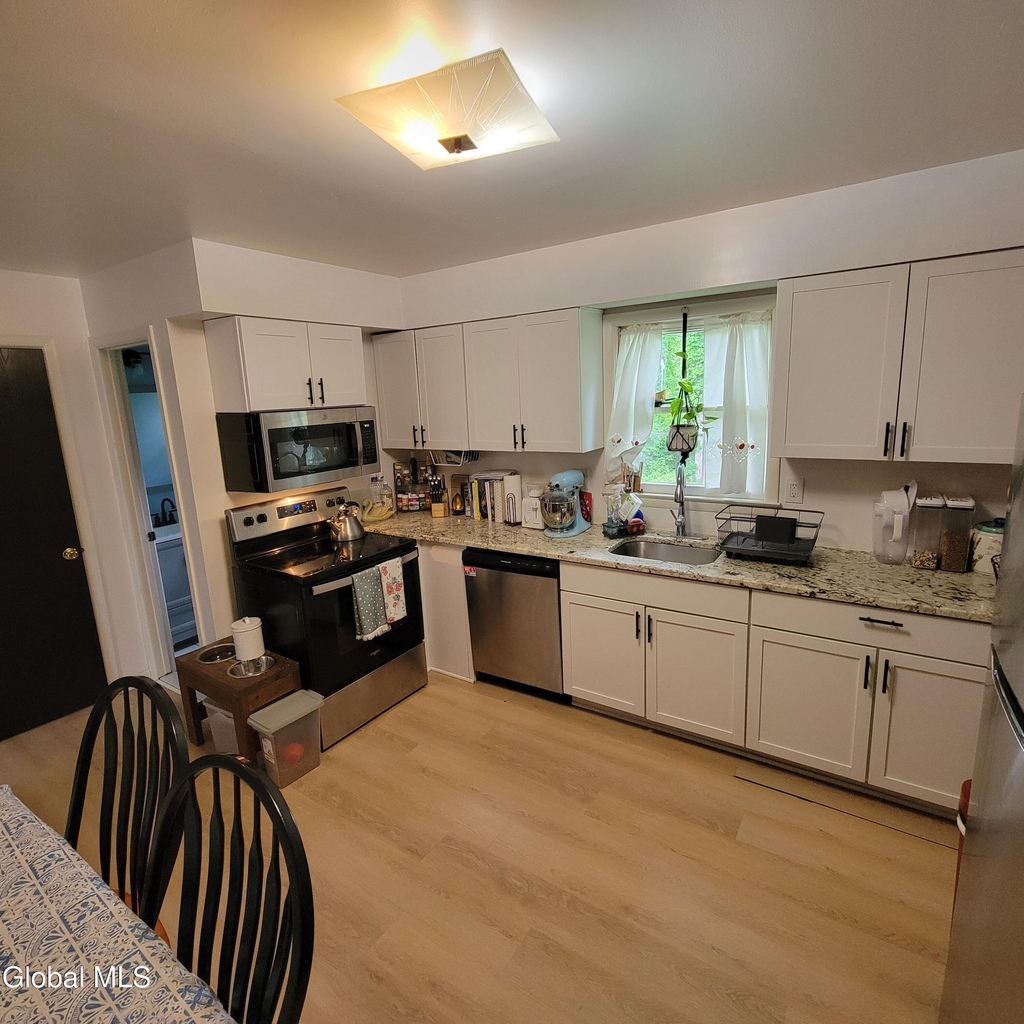 17 Henry Street - Photo 3