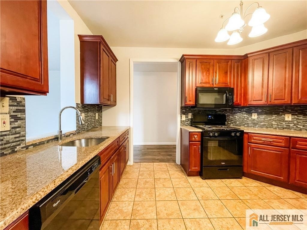 105 Regency Place - Photo 6