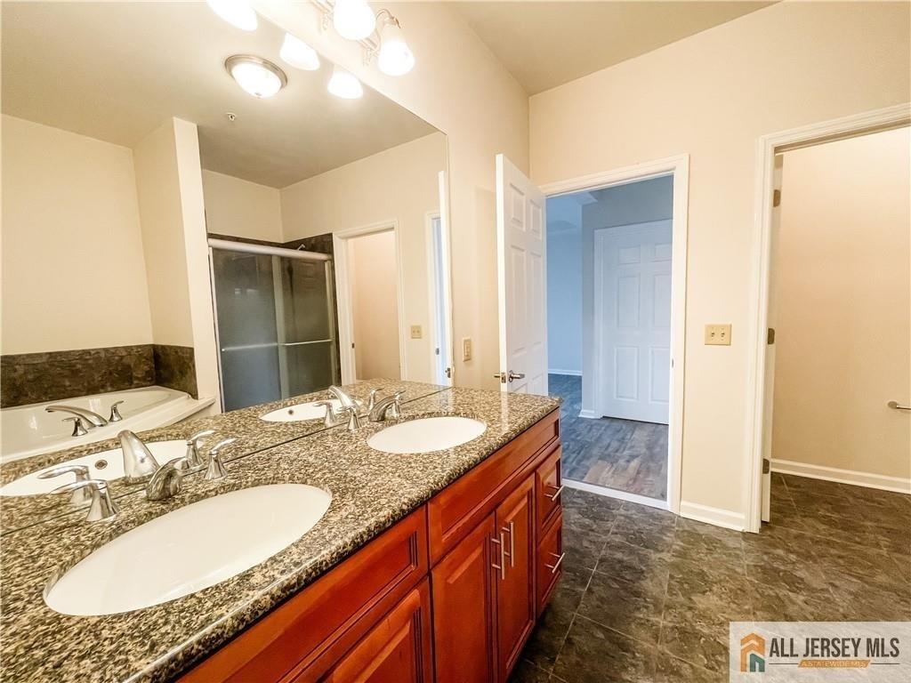 105 Regency Place - Photo 20