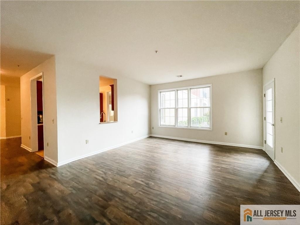 105 Regency Place - Photo 11
