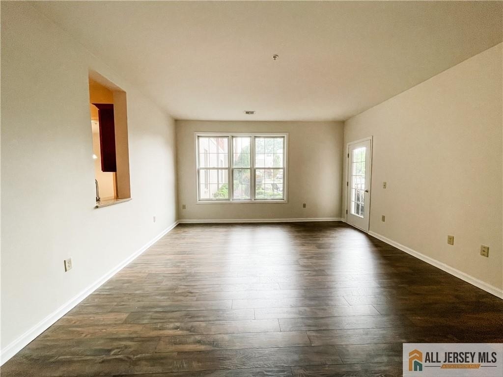 105 Regency Place - Photo 10