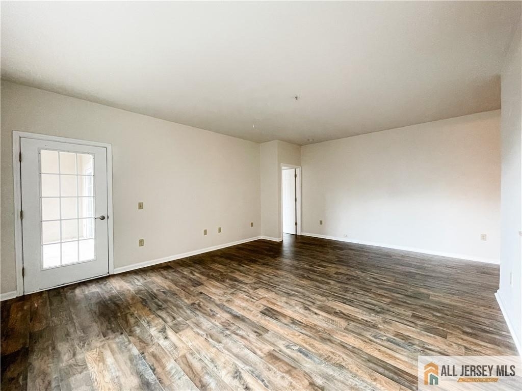 105 Regency Place - Photo 12