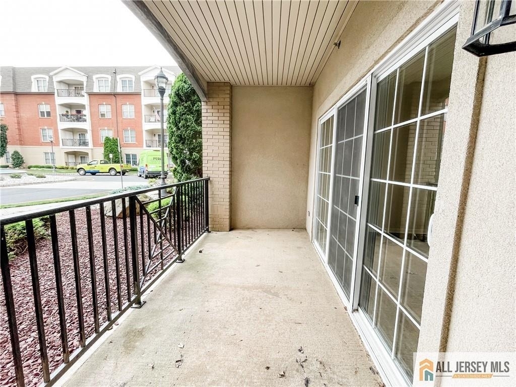 105 Regency Place - Photo 14