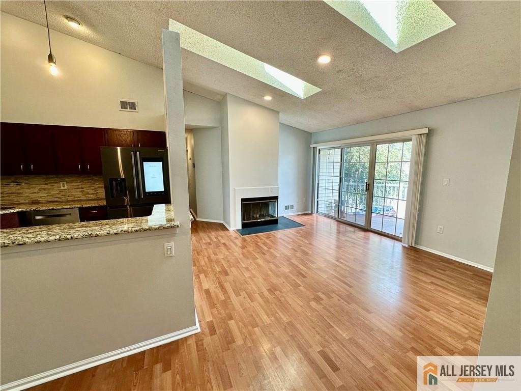 111 Lindsey Court - Photo 0