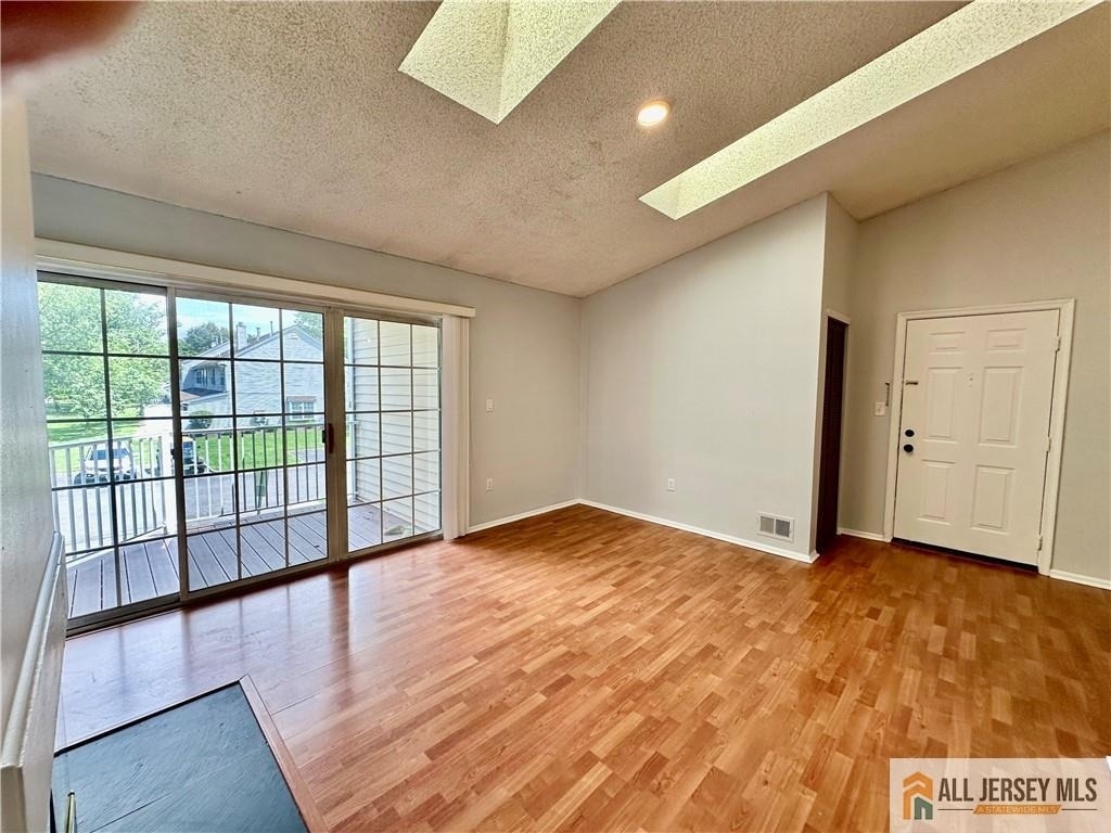 111 Lindsey Court - Photo 8