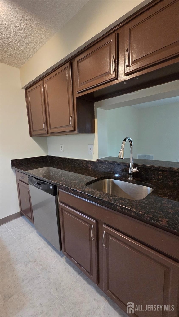 1514 Ravens Crest Drive - Photo 5