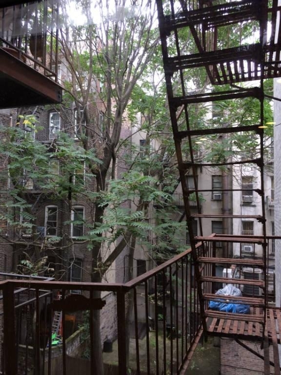 87 Clinton Street - Photo 14