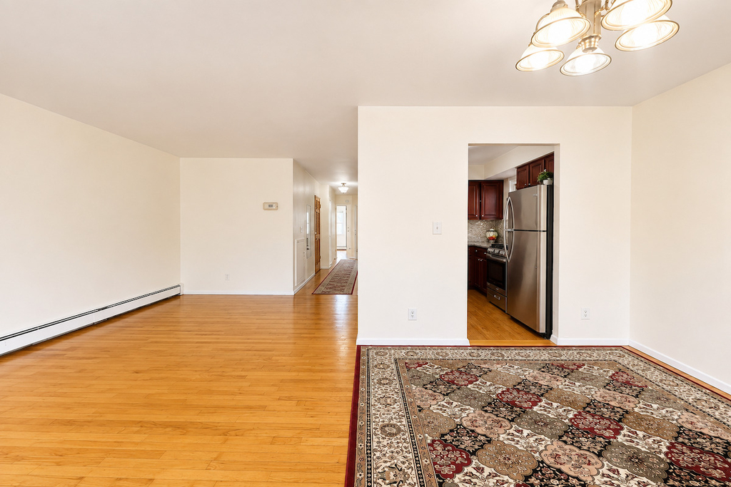 70-69 Walnut Street - Photo 5