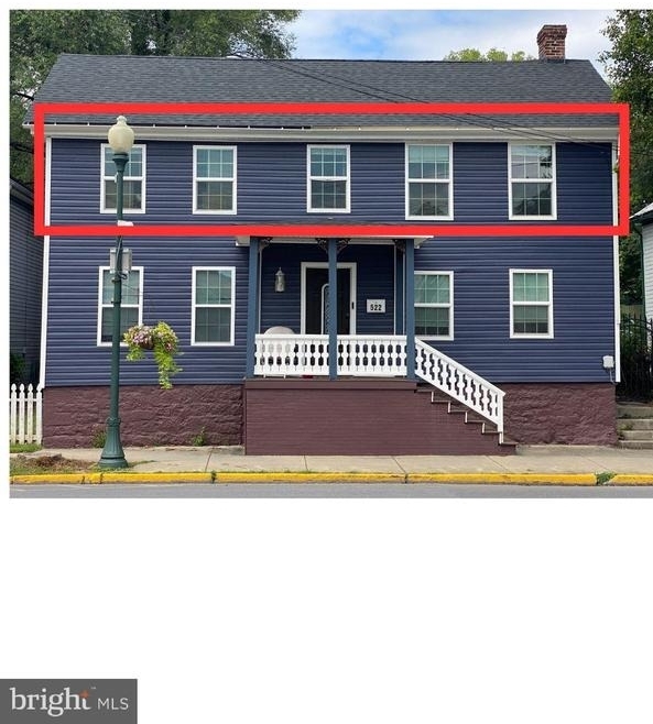 522 W King Street - Photo 1