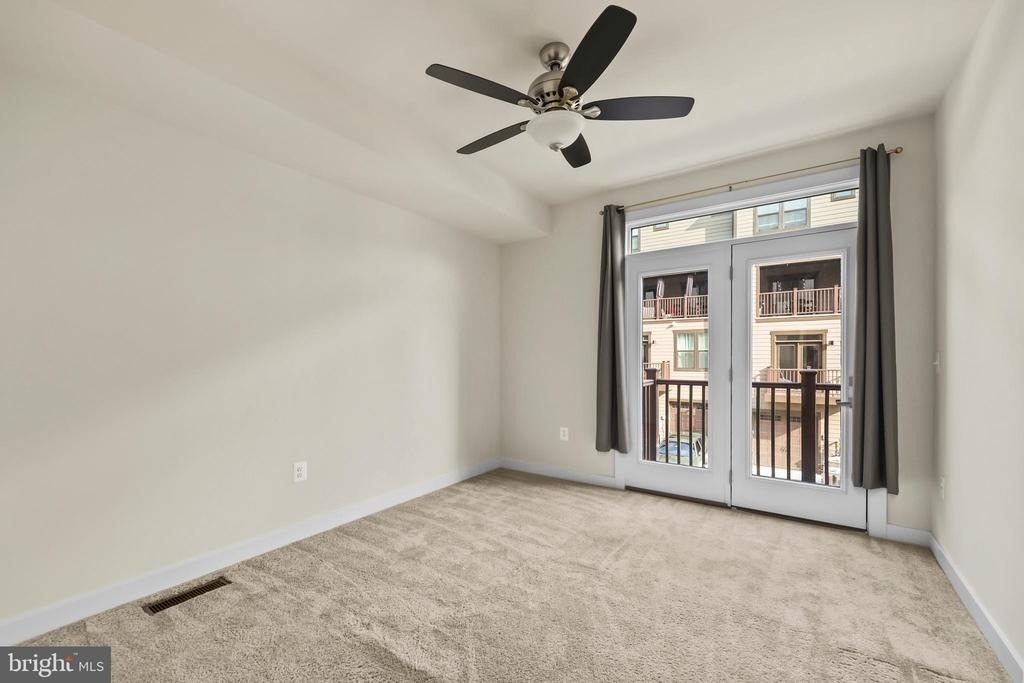 1733 Dunnington Place - Photo 19