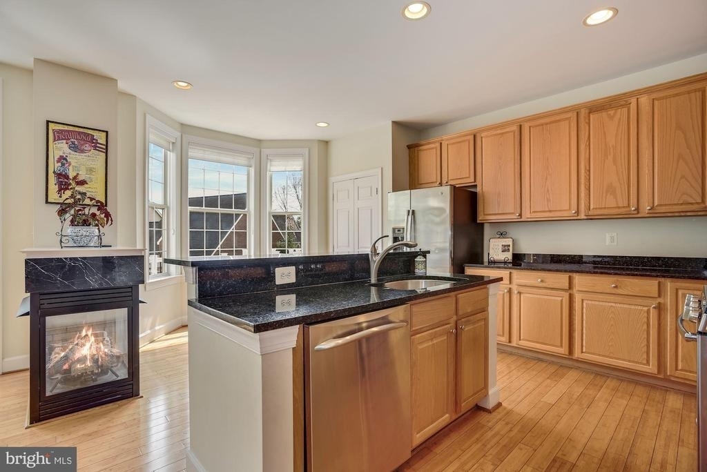18488 Lanier Island Square - Photo 16