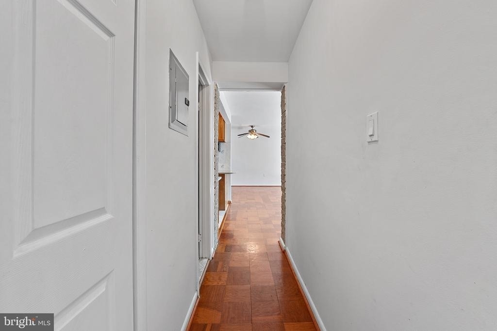 4420 Briarwood Court N - Photo 16
