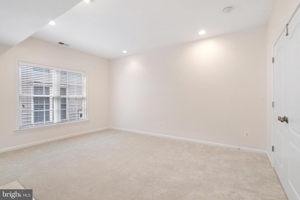 8880 Olive Mae Circle - Photo 32