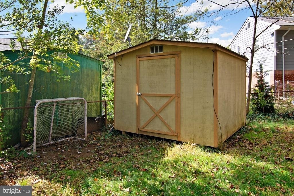 6807 Dean Drive - Photo 33
