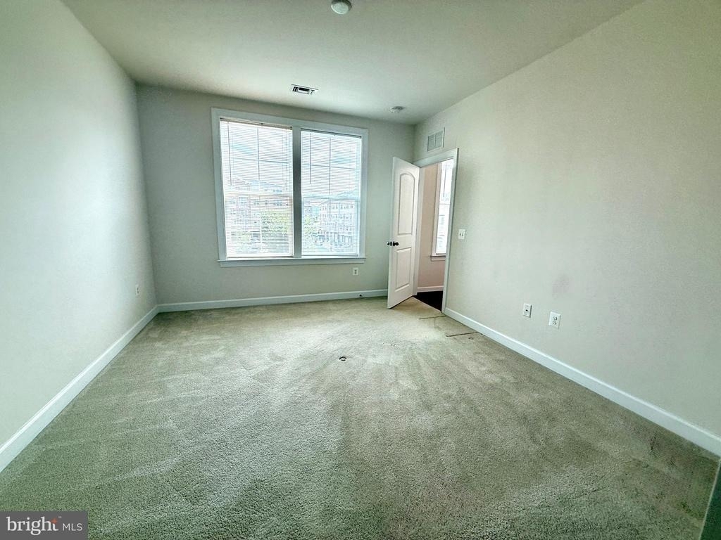 13723 Neil Armstrong Avenue - Photo 7