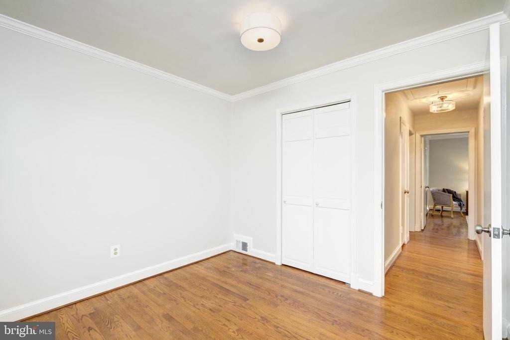 2900 Linden Lane - Photo 15