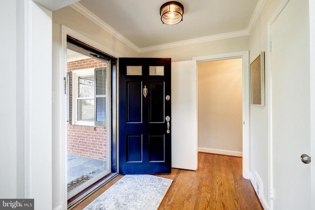 2900 Linden Lane - Photo 1